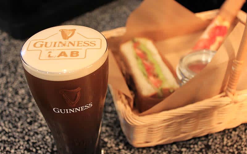 Experience Guinness beer and a chill picnic on the roof of Shibuya Parco! 5/12-5/24 Limited time...