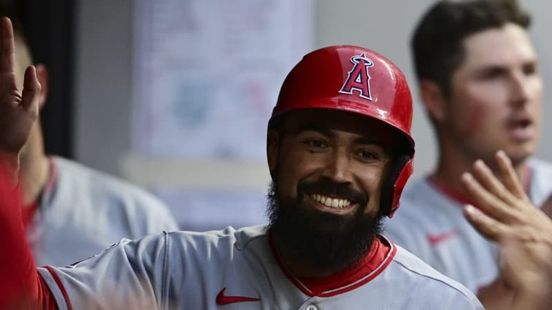 Angels' come-from-behind win Captures formidable opponent Kurase Otani hits three bases, including two walks