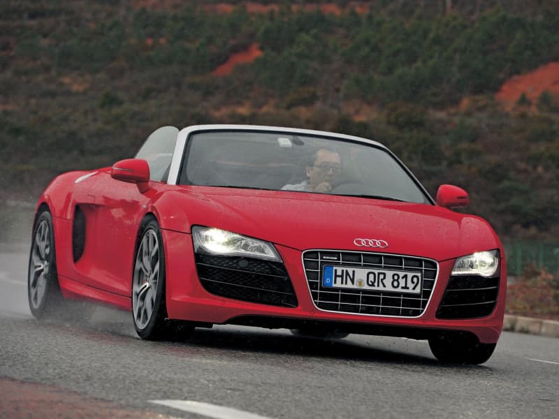 The first Audi R8 Spider had an elegant atmosphere different from the coupe [new car 10 years ago]