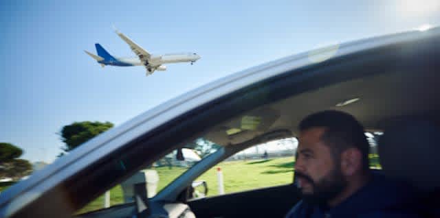 ウーバーが空へ、空港送迎と合わせてフライトを予約！イギリスで今夏スタート