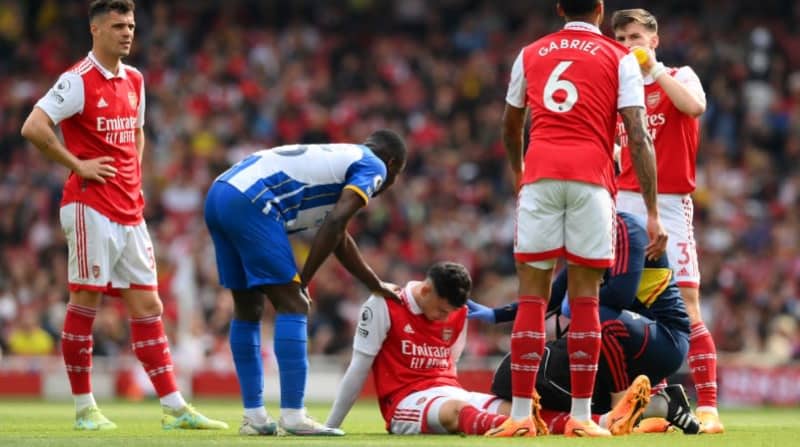 Arsenal FW Martinelli, who tackles Kaoru Mitoma, is sent off due to injury... Roy Key in Caicedo's "retaliatory" tackle...