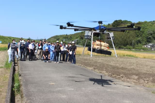Primary industry support, Oita city company uses drones to spray 1 liters of pesticides, transport 70 kg of forestry supplies [Oita Prefecture]