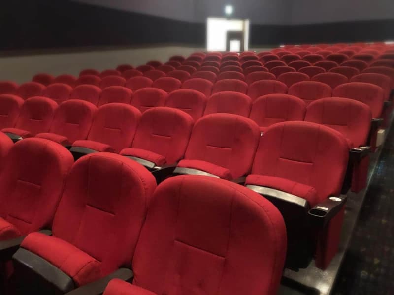 上映中のいびきを注意したら…まさかの逆ギレ対応　話題ツイートから考える「映画館マナー問題」