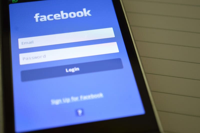 Facebook fixes friend request bug that revealed…
