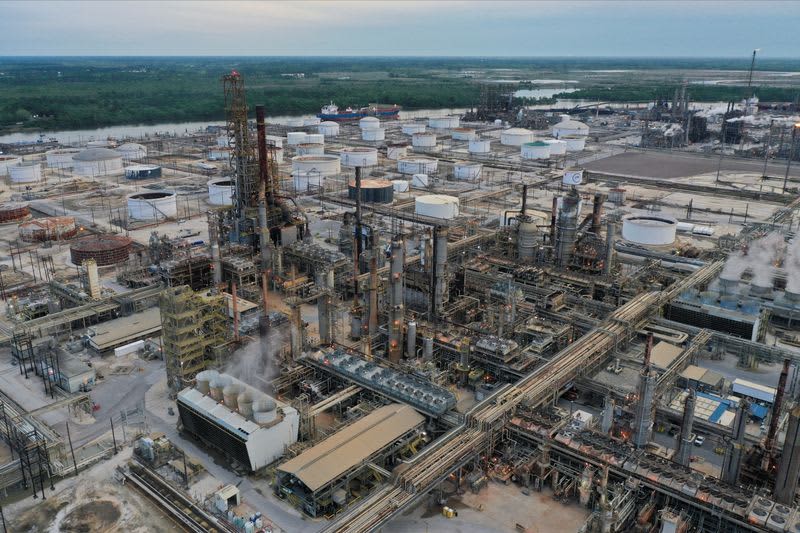 U.S. Refineries Up to 94% Utilization Rate, Summer Travel Expected to Increase