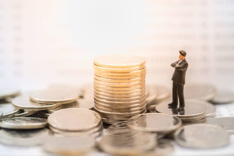 日本人の平均貯蓄額は1000万円超？ 300万円以下？ 今からできるお金の増やし方を紹介