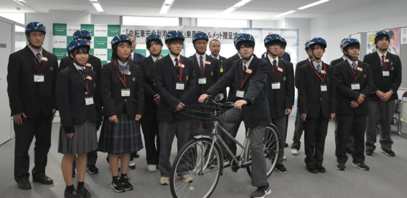 高校生に「自転車ヘルメットを」　茨城県警27署長、全校訪問へ