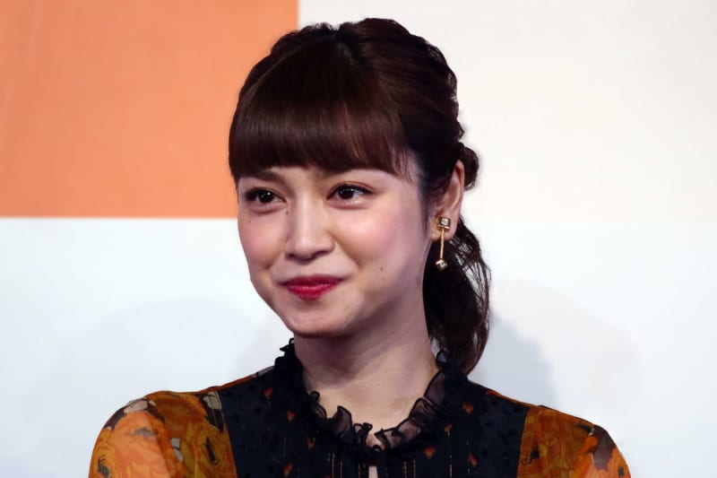 Airi Taira, who gave birth to the 4th child, reported the first "time only for 6 family members" Imagining the absence of her husband, Yuto Nagatomo...