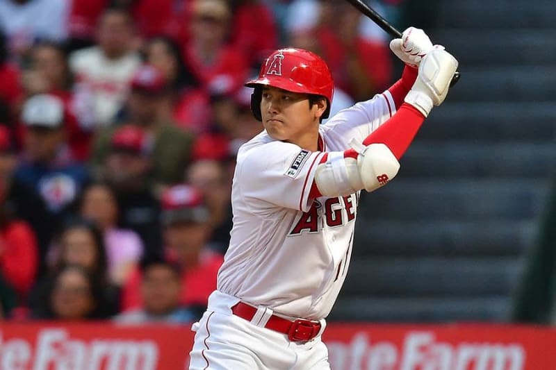 Shohei Otani, laughing at the "mysterious person" reflected in the first at bat, changed his appearance and said, "If you think who it is! Lol"