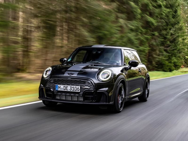The hyper model “MINI John Cooper Works 231to1 Edition” with a maximum output of 6hp is…