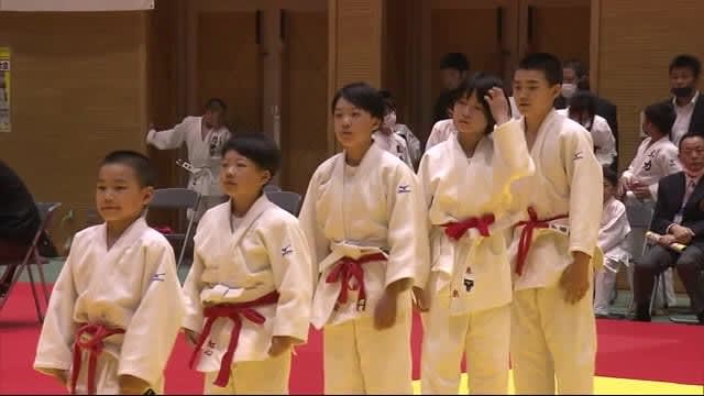Judo Tohoku Tournament in Akita City Elementary and junior high school students demonstrate the results of practice Akita