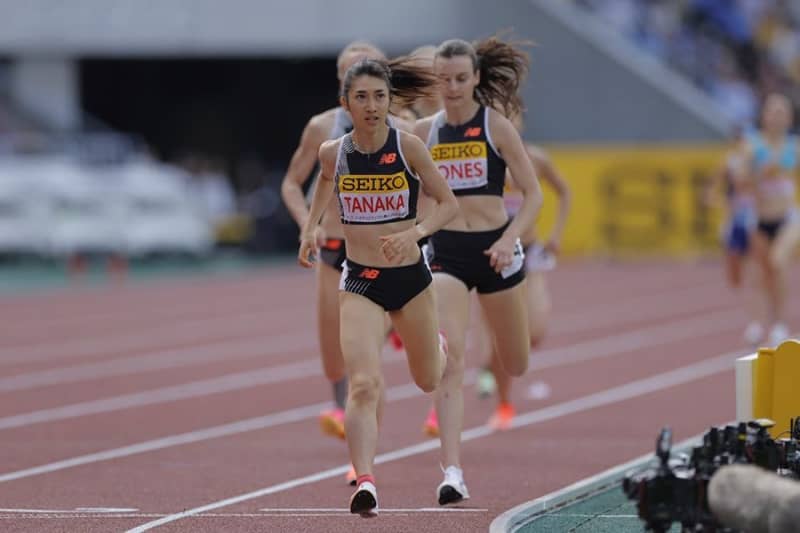 Nozomi Tanaka wins the Seiko GGP in the 1500m event at the Tokyo Olympics in 4:11, turning professional in April
