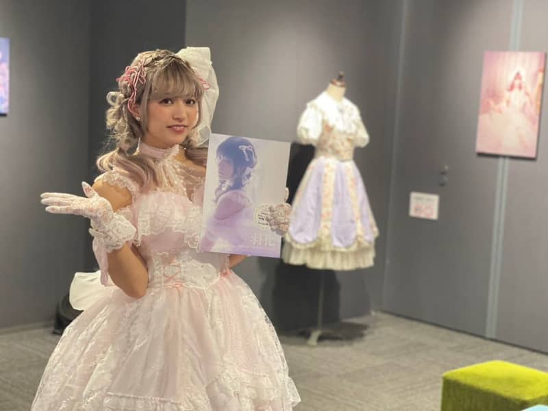 Sexy actress Akari Neo holds a lolita photo exhibition "I didn't want to give up on my feelings of love"