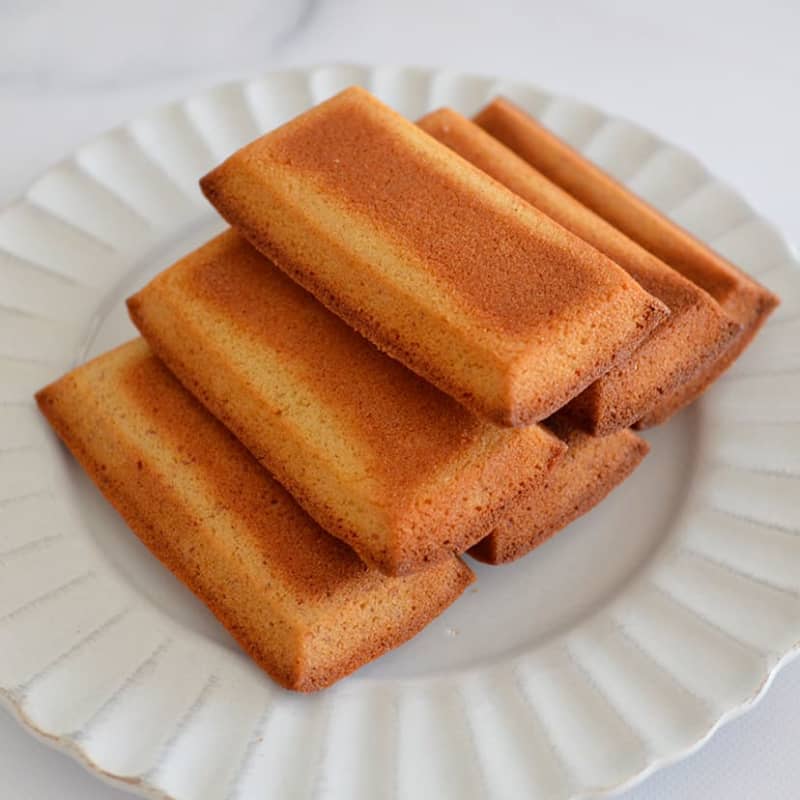 [Burning butter scent] recipe how to make authentic financier