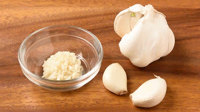 What are the nutritional characteristics of garlic?How to suppress odors!