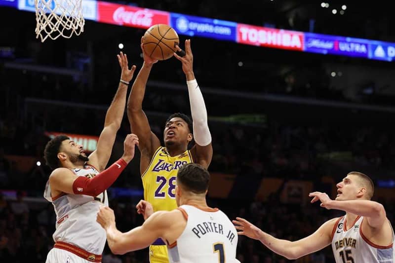 Rui Hachimura scores 10 points in his first PO start, but the Lakers end the game with four consecutive losses to the Nuggets