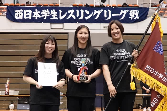 <Wrestling> [Photo Collection] 2023 West Japan Student Spring League Match / Awards Ceremony / Group Photo (Women)