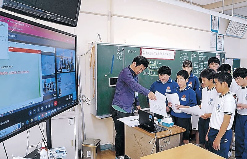 Mutual understanding with Taiwanese children Uozu and Kyoda Elementary School interact online