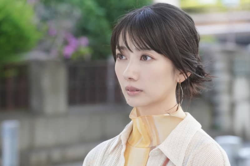 "I like Mr. Hayami!" Hanazuma (Kentaro Maeda) "declares war" to Yamamoto (Makoto Takasugi) "My bride...