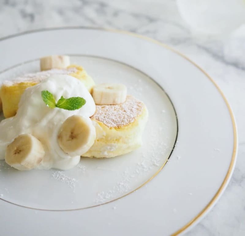 A little luxurious snack time ♪ "# soufflé pancake" with fruits