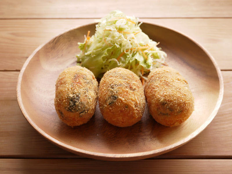 The salty flavor goes well with rice ♪ How to make a delicious ham croquette