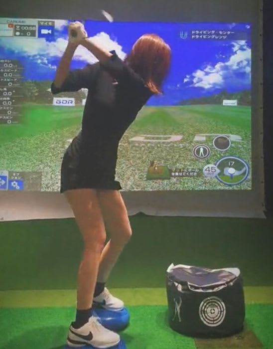 Akemi Darenogare has released a golf practice video!Fans "The style is so good that it looks like a game" "I think it's an anime...