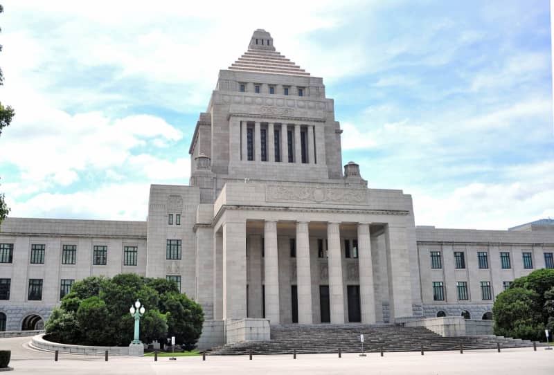 世界が注目している岸田首相の振るまい、解散総選挙という選択はどう映るか？