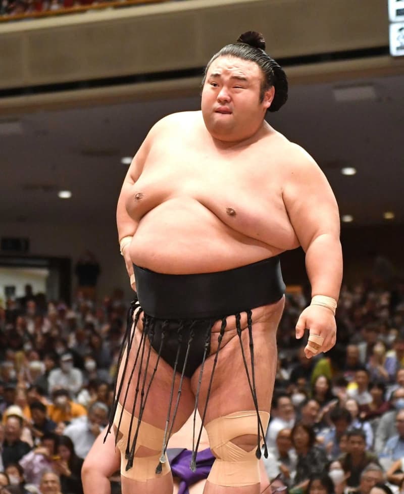 Takakeisho Corner Escape Tenacity!Master Tokiwayama, who decided on the left change at the meeting "I'm relieved"