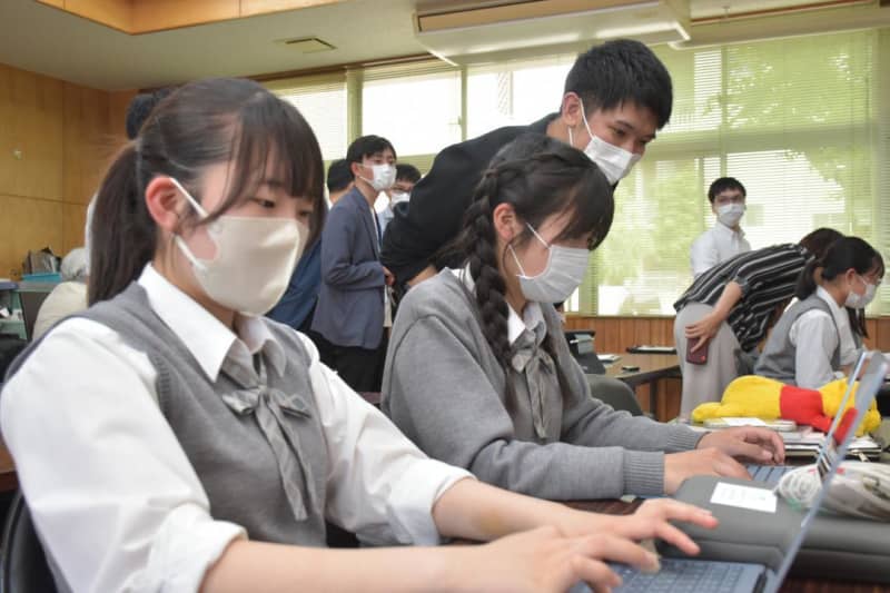 Ibaraki Prefectural Ryugasaki First High School Chat GPT in class First time at a prefectural high school to elicit accurate answers