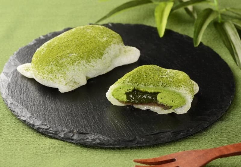 [Lawson x Morihan] Chewy matcha sweets look delicious.Melon bread too ♡
