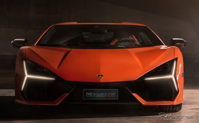 Lamborghini's PHEV supercar, "Revelto" is 1015 horsepower