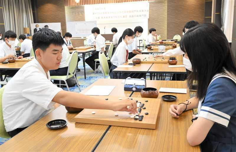 囲碁・将棋、熊本県代表を懸け熱い対局　県高校総合文化祭先行開催