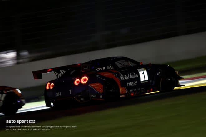 HELM GTR rises to the overall top again.Cars in each class are making good laps/Fuji 24 hours...