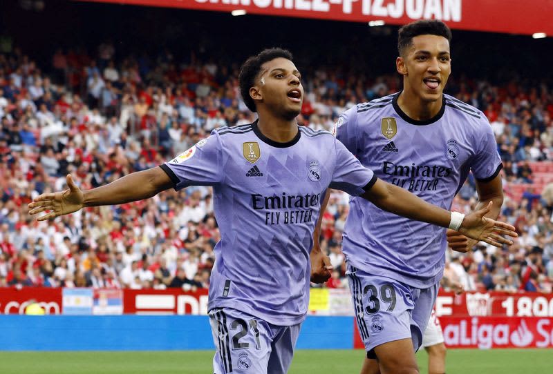 Football = Real come-from-behind victory, Rodrygo scored two goals