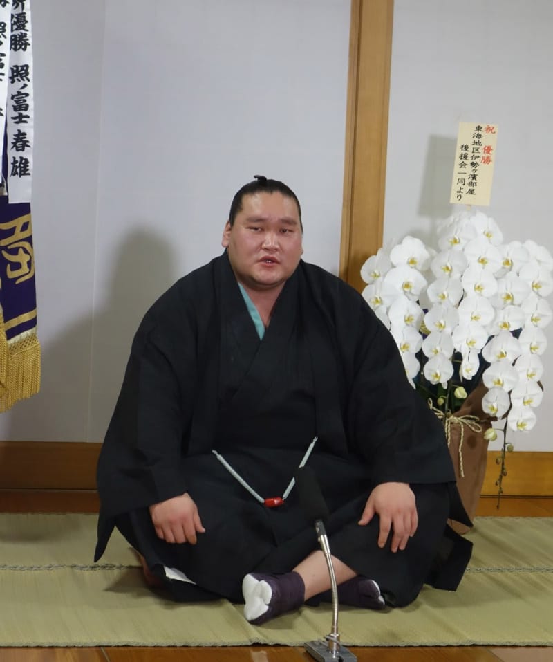 [Grand sumo wrestling] Terunofuji gives a ``golden word'' to Mt.