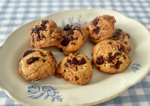 8 minutes ready!"Chocolate chip cookies" without molds and easy with a spoon