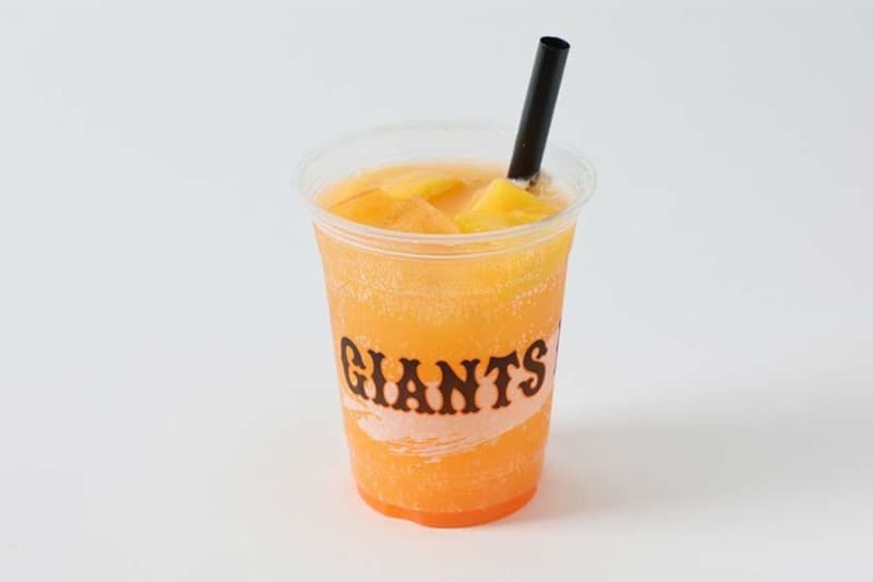 Lotte sells limited-edition gourmet drinks and sweets in Giants game