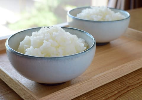 The trick is to ◯◯ while defrosting!I tried a thawing method that makes frozen rice moist and fluffy