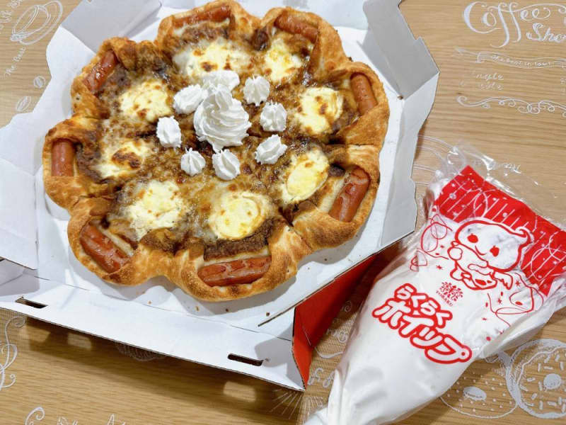 Why don't you try "Wiener Coffee Pizza", a hot topic on SNS?The reporter was also surprised by the "unexpected taste".