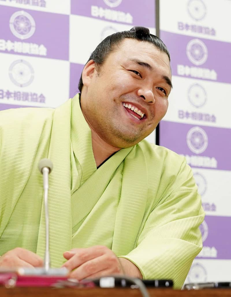 Shin-Ozeki Kirimayama, born on the 31st, the 6th person from Mongolia