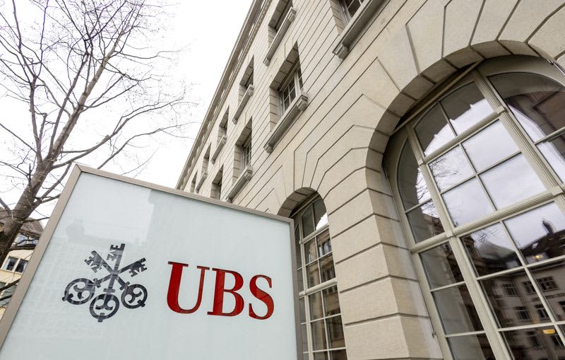 Swiss Social Democrats propose to cut UBS assets: newspaper