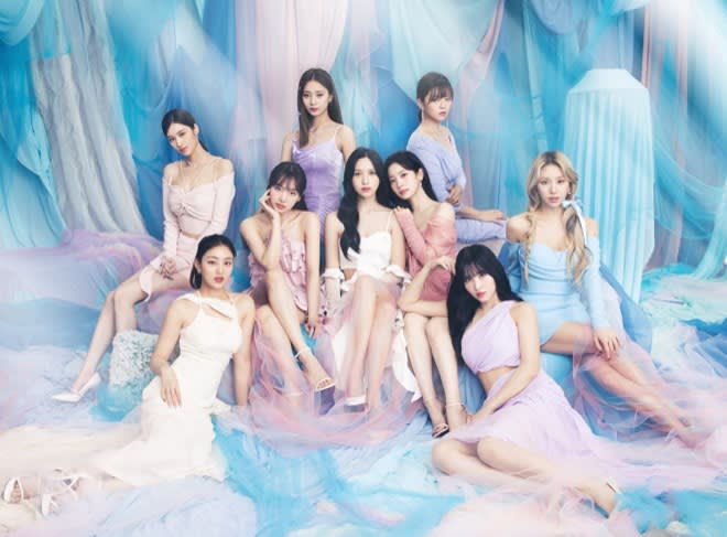 TWICE、スタジアムでキレキレのダンスを披露する新曲「Hare Hare」MV公開