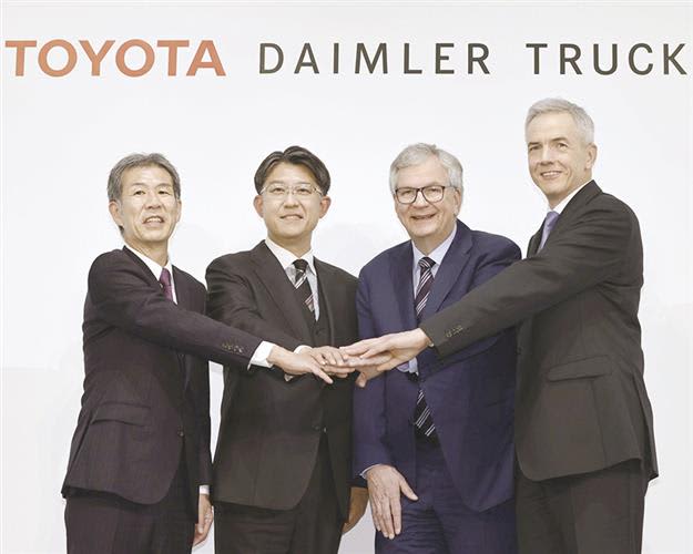日野自と三菱ふそう統合へ　トヨタ含め4社合意　競争力向上狙う　24年12月