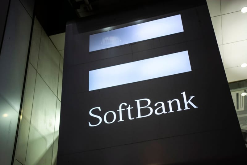What is the total return of SoftBank (9434) stock "People who bought it a year ago" [Shareholder benefits/dividends...