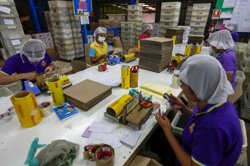 Thailand manufacturing production index falls 4% in April, worse than expected