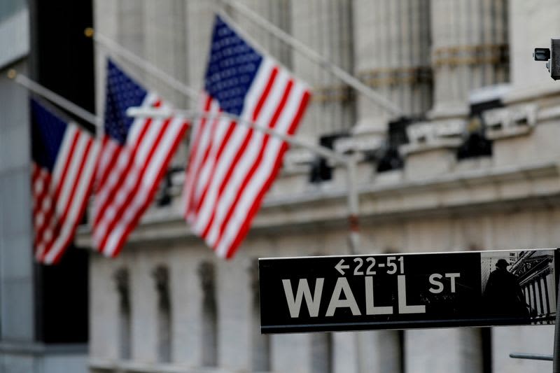 U.S. stocks fall, investors shaken by job survey
