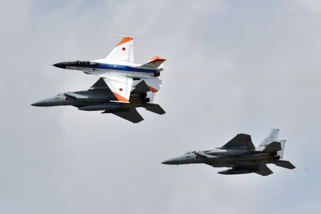 飛実のF-2・F-15がぶっ飛び！ベテラン操縦士がT-7で大編隊「静浜基地航空祭」レポート