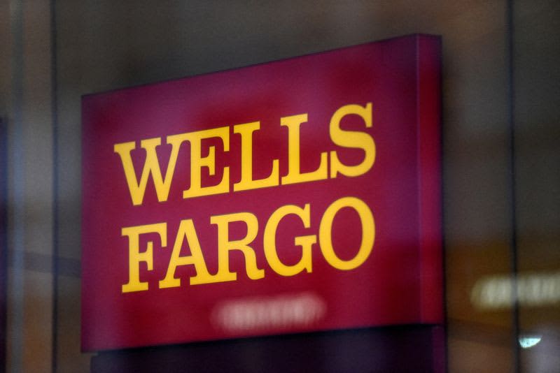 W Fargo to lose money on office loans, focus on asset management: CEO