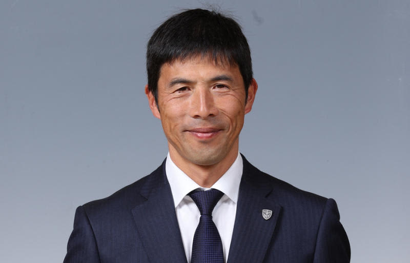 16位横浜FC、四方田修平監督が新型コロナに感染…今週末はハッチンソンHCが指揮へ