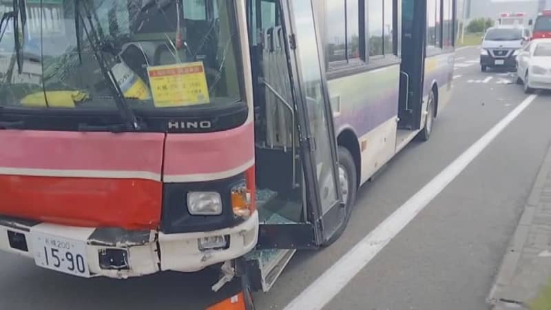 新千歳空港で乗用車にレンタカーの送迎バスが衝突　乗客の50代女性１人が体に痛み病院で手当て